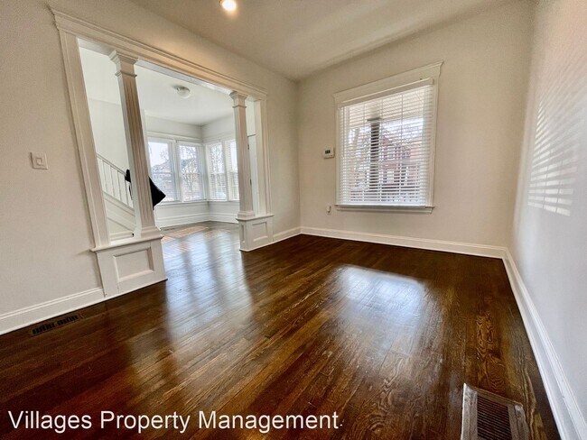 Building Photo - 3 br, 1.5 bath House - 2426 Townsend