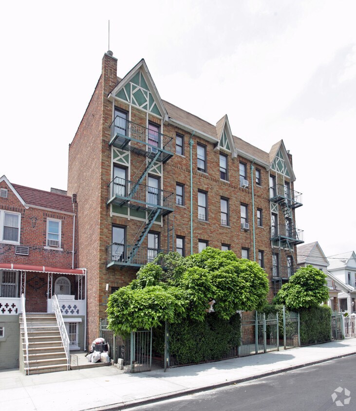 Primary Photo - Helen Arms