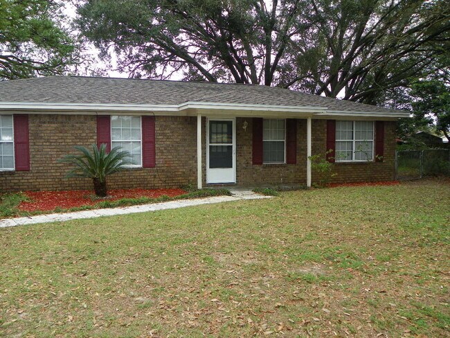 Foto del edificio - Spacious & Pet-Friendly 3/2 Home in West P...