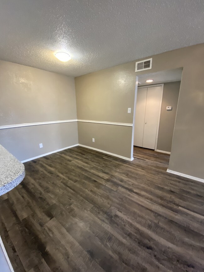 IMG_1975.jpg - Walnut Creek Apartments