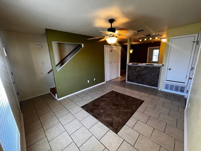 Building Photo - 4406 Jeff Scott Dr