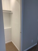 2 Bedroom Walk-in closet - Memorial Fountain