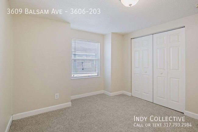 Building Photo - Move In Special: $300 Off First Month!
