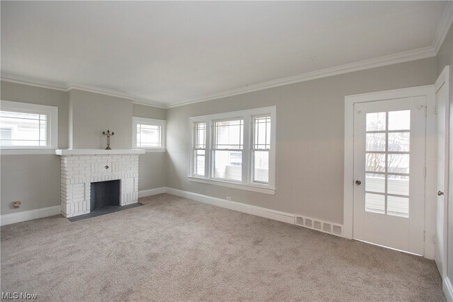Building Photo - 2070 Wascana Ave