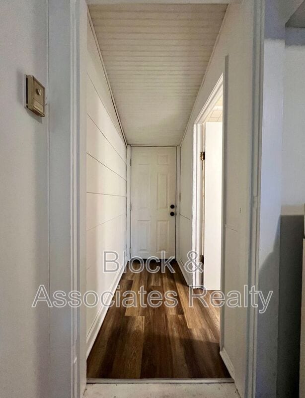 Foto del edificio - 407 Dobson St