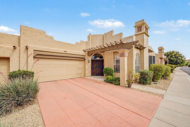 Foto del edificio - 7955 E Chaparral Rd