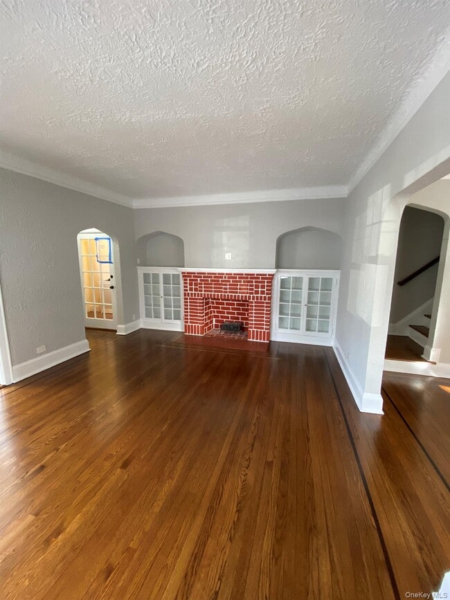 Building Photo - 321 Hayward Ave