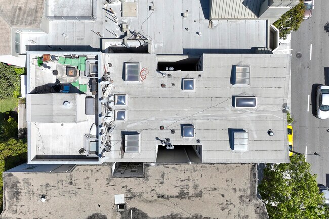 90° top down - 2315 Van Ness Ave