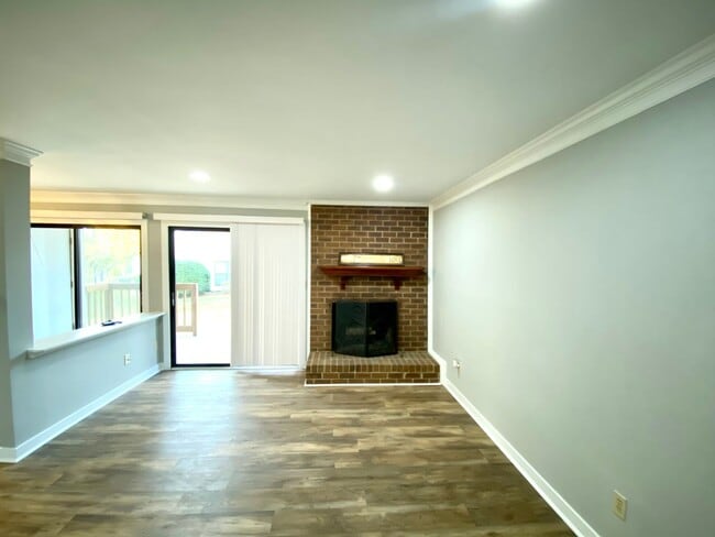 Foto del edificio - Beautiful Remodeled Condo in Ballantyne