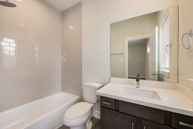 Foto del edificio - 6317 Brighton Oaks Ln