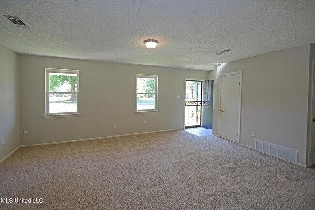 Foto del edificio - 5108 Gray Dr