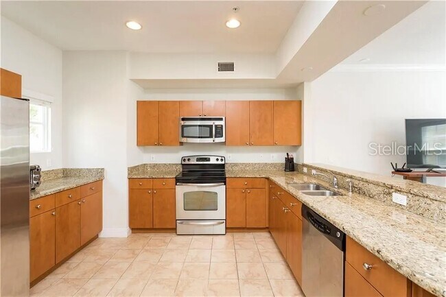 Foto del edificio - 638 Blue Taverna Ln