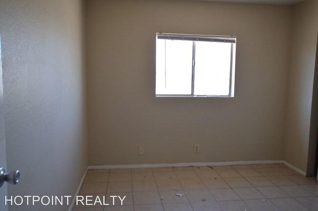 Building Photo - 2141 Oceanus Ln