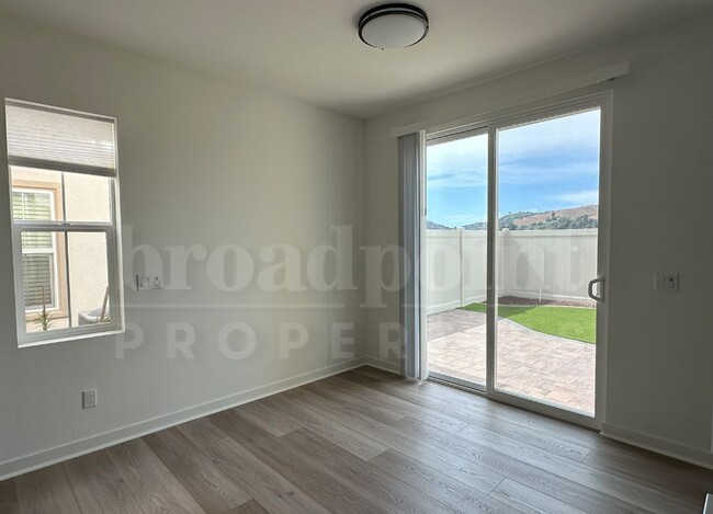 Foto del edificio - 35250 Blossom Pl