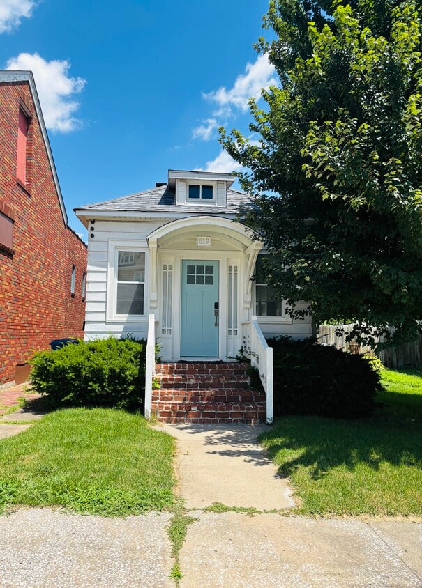 Primary Photo - 619 Henry St