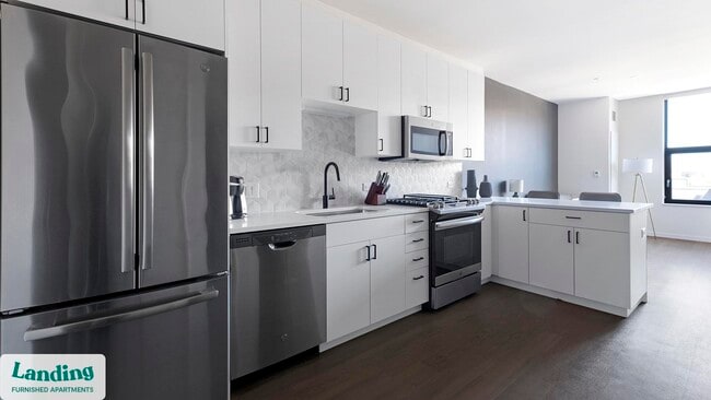 Building Photo - 2480-2522-2522 N Milwaukee Ave