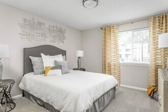 Building Photo - Crestmont Apartments