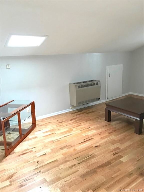 Primary Photo - 127 Howe St