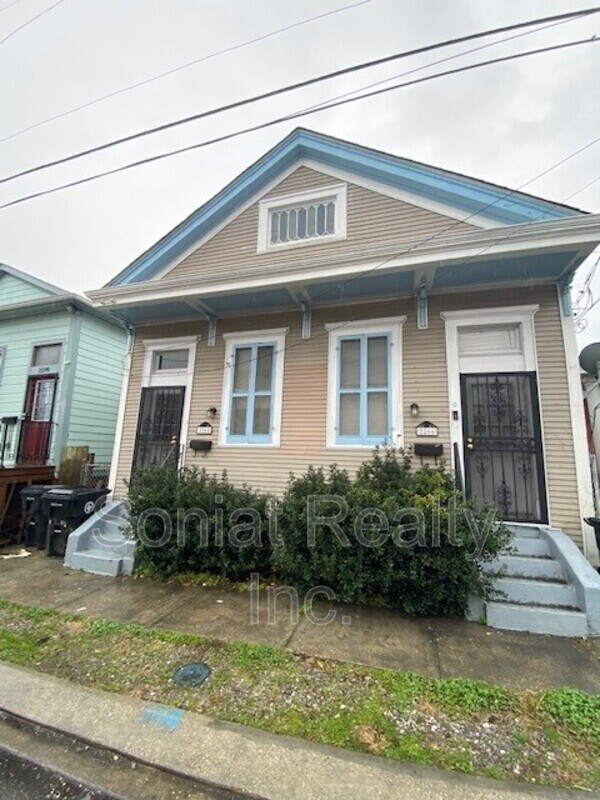 Primary Photo - 2268 N Johnson St