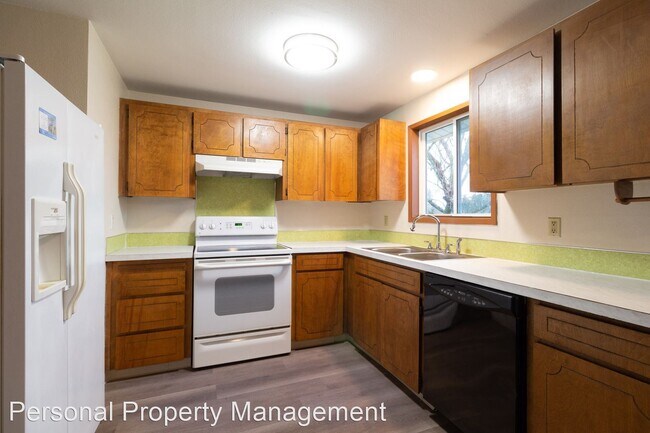Foto del edificio - 3 br, 1.5 bath House - 9212 NE 66th Street