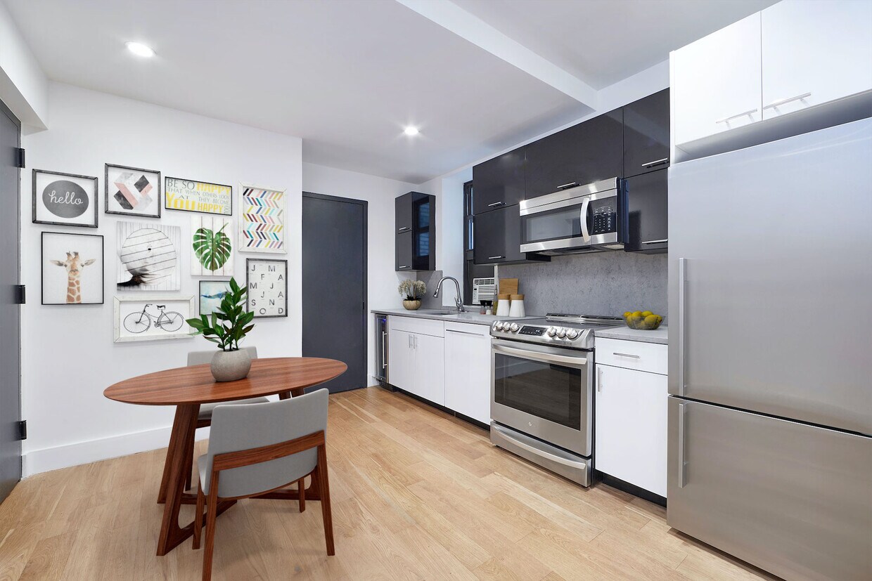 Foto principal - 144 E 24th St