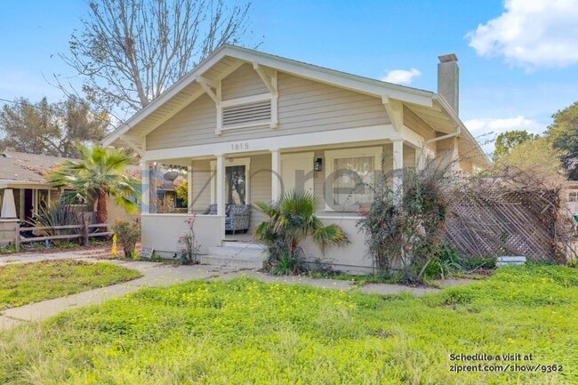 Building Photo - 1815 San Andres St
