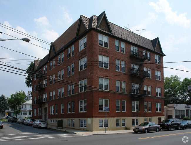 Foto del edificio - 25 Fleetwood Pl