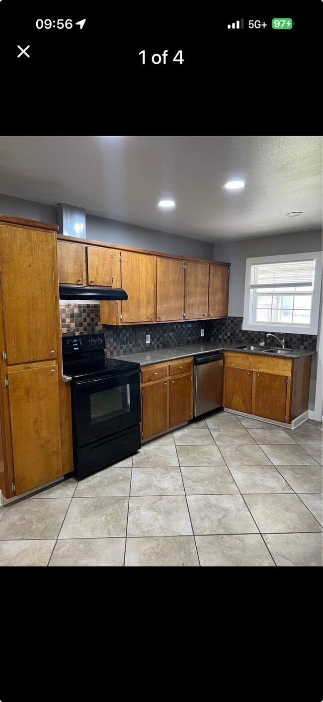 Building Photo - 1151 Shellie Ln
