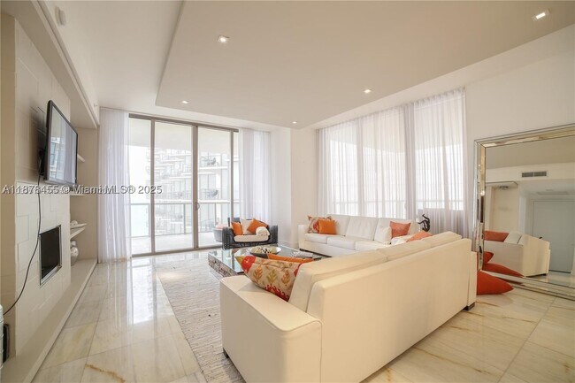 Foto del edificio - 9705 Collins Ave