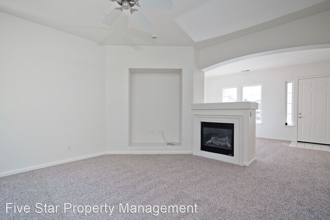 Building Photo - 3 br, 2 bath House - 3413 Summer Dr