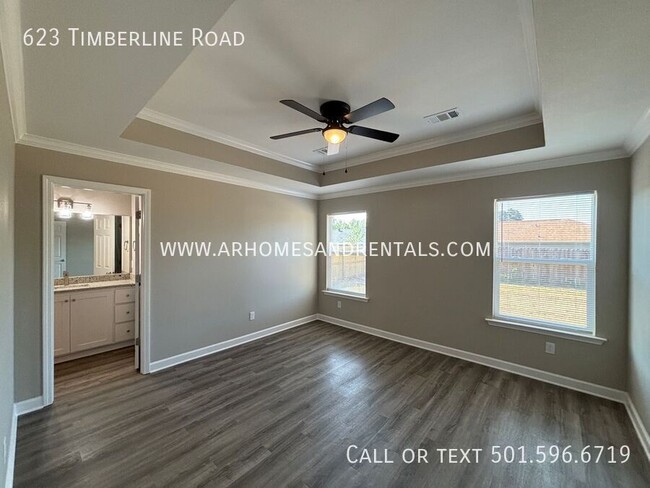 Foto del edificio - 623 Timberline Rd