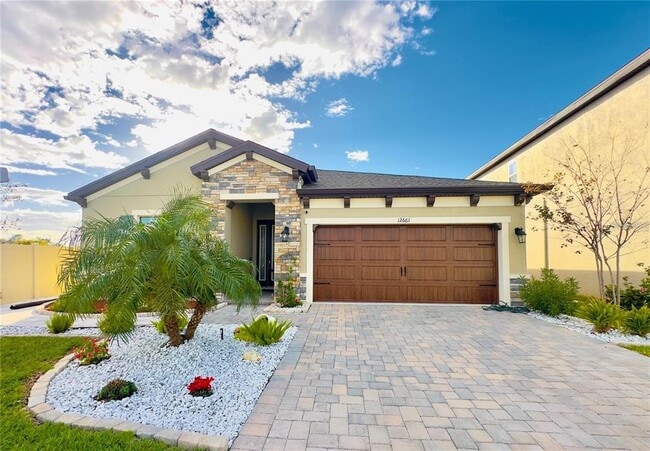 Building Photo - 12661 Oak Hill Way