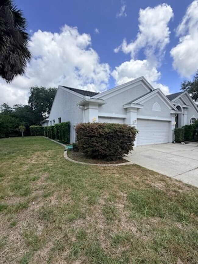 Foto del edificio - 4BR/3BA | Updated Single Family Home | 3-Car Covered Parking | Inground Pool!