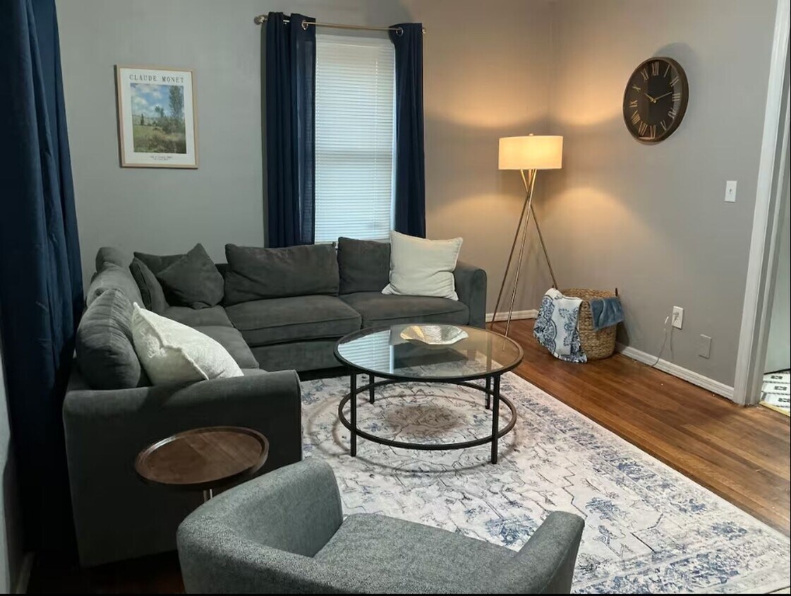 Primary Photo - Rental in Midwest City