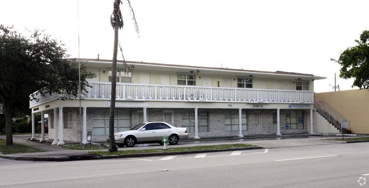 Primary Photo - Hanover House Apartments