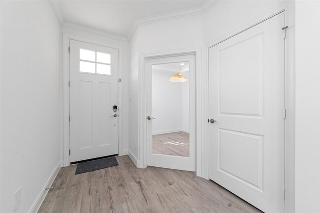 Building Photo - 14435 Gdn Grv Ct