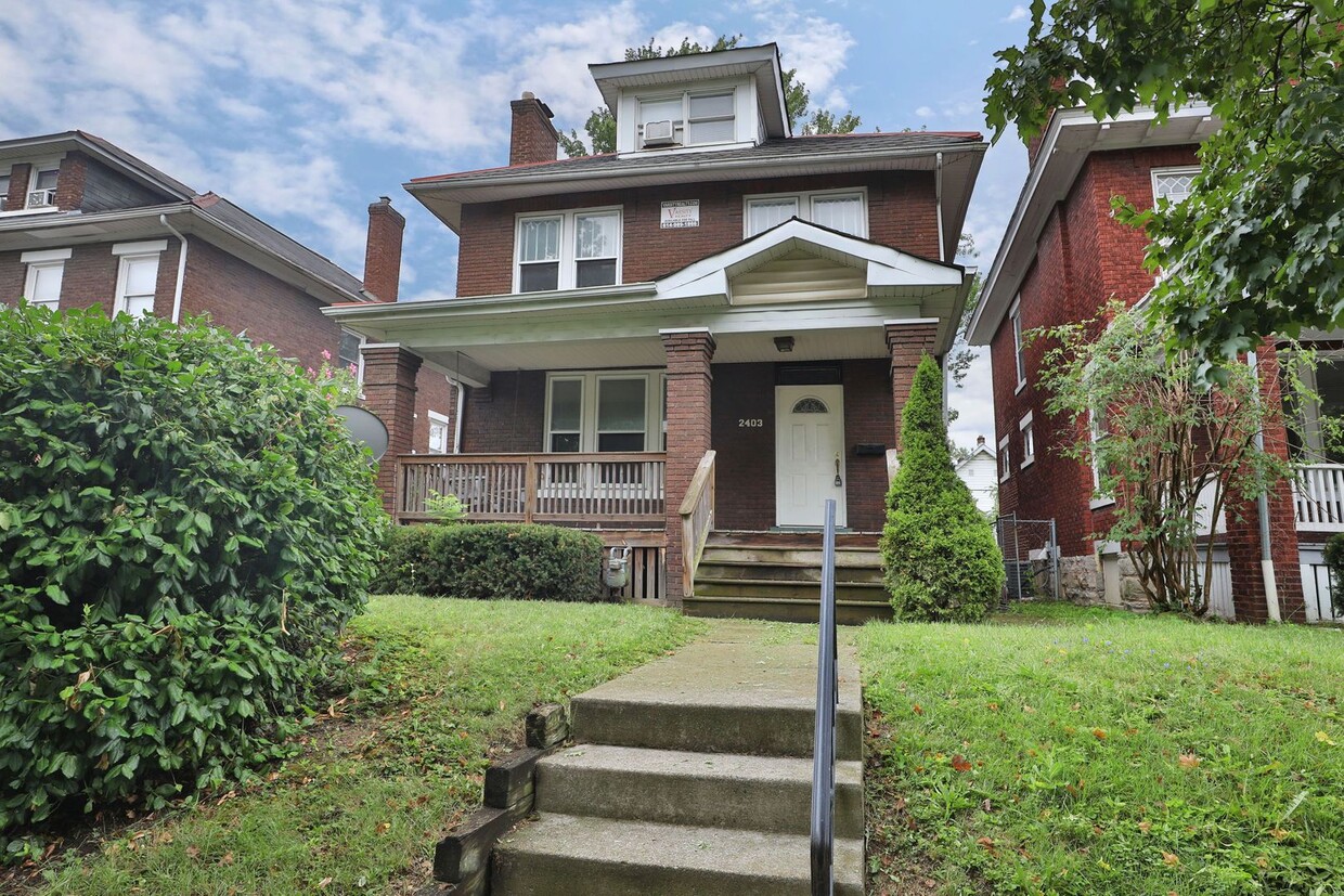 Primary Photo - BEAUTIFUL RENOVATED HOME