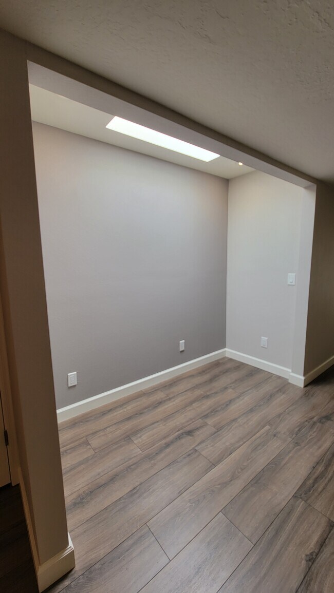 Building Photo - 7909 E Pecos Ln