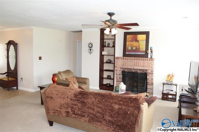Building Photo - 109 Brenna Ln
