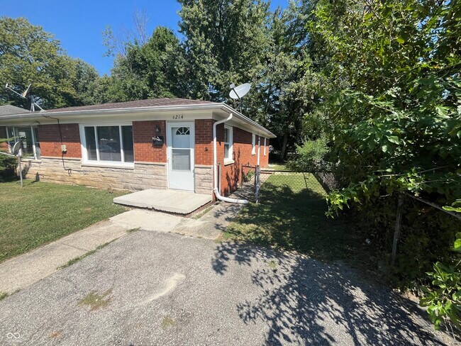 Building Photo - 6214 Eastridge Dr