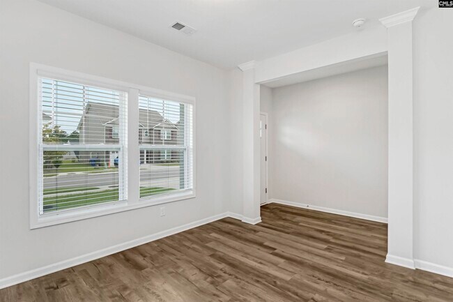 Foto del edificio - 728 Bustling Br Ln