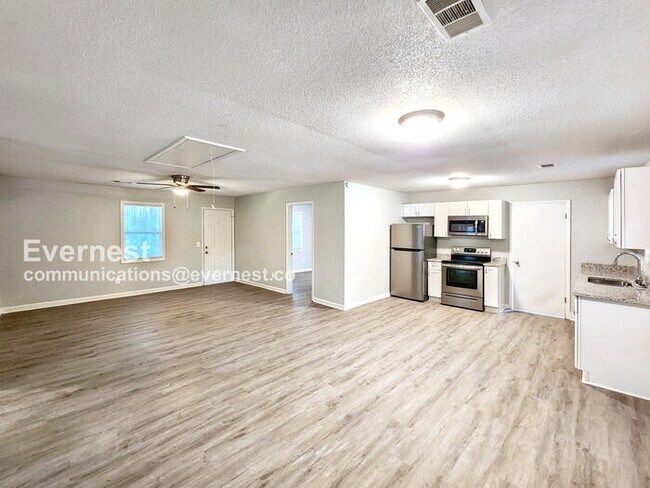 Foto del edificio - 727 W Creek Cir
