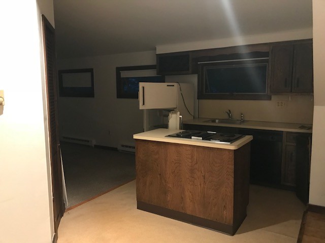 Primary Photo - 1 Van Etten Ln