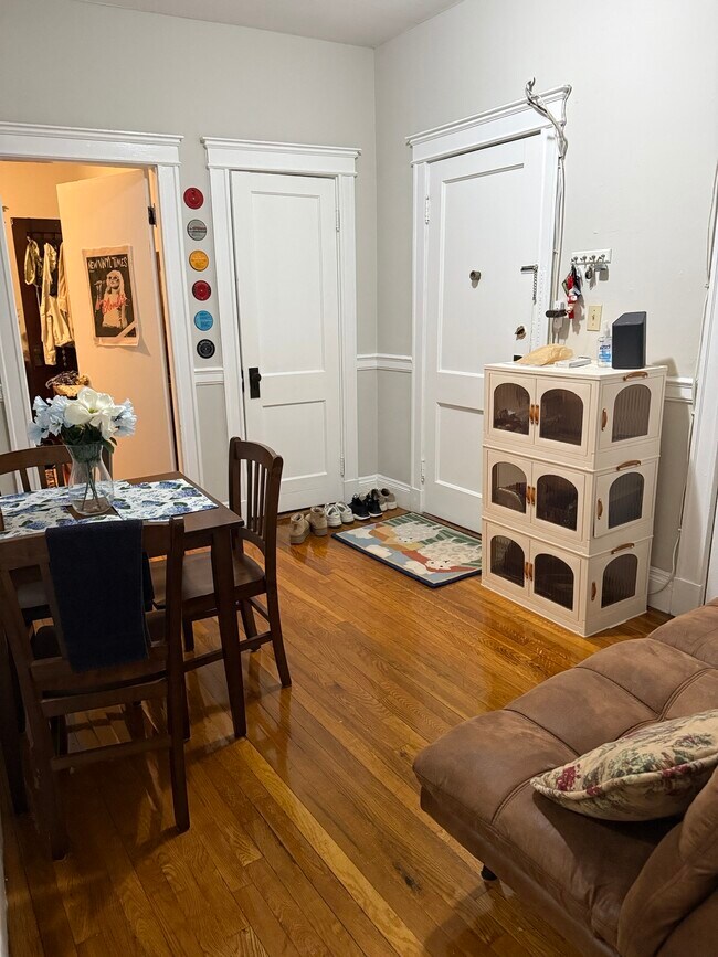 Foto del edificio - 1197 Commonwealth Ave