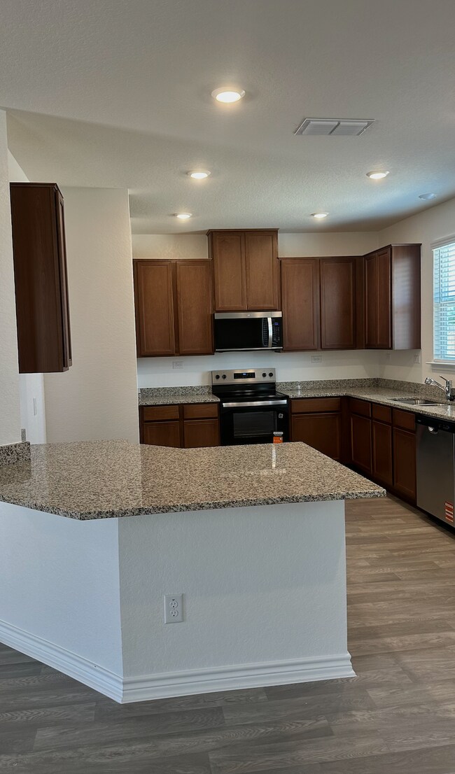 Building Photo - 7510 Fishbowl Ln