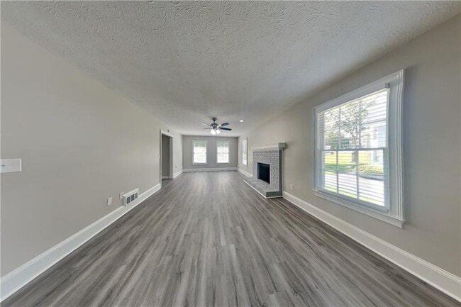 Building Photo - 3540 Spring Creek Cir