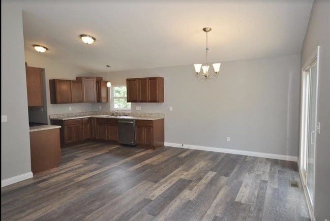 Photo - 252 Seminole St House