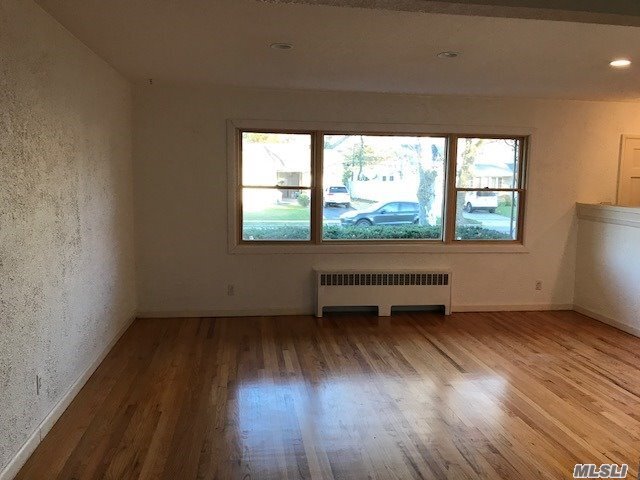 Building Photo - 1374 Millwood Ln