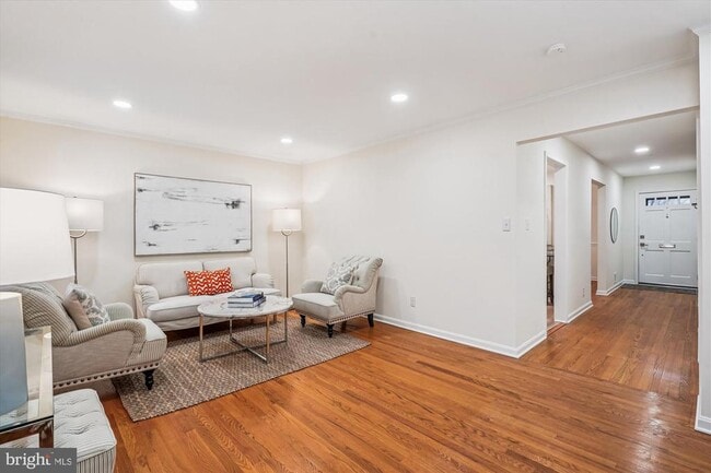 Building Photo - 1605 Dunterry Pl