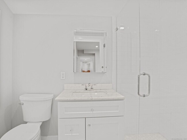 Foto del edificio - 29 Redfield Rd